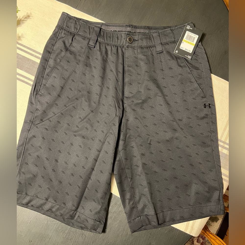 NWT men’s black Under Armour golf shorts, size 30